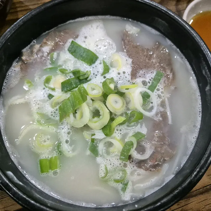 설렁탕 안의 소고기