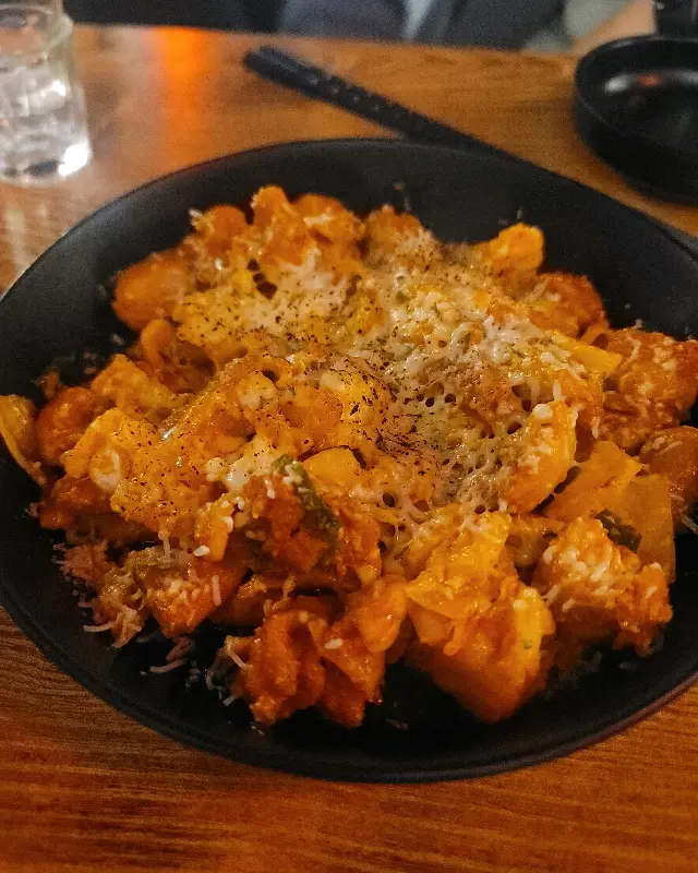 매콤달콤한 오돌뼈