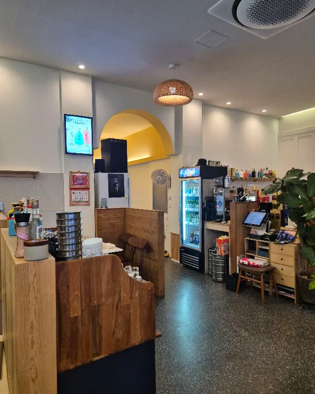 깔끔하고 분위기 좋은 면주회 내부