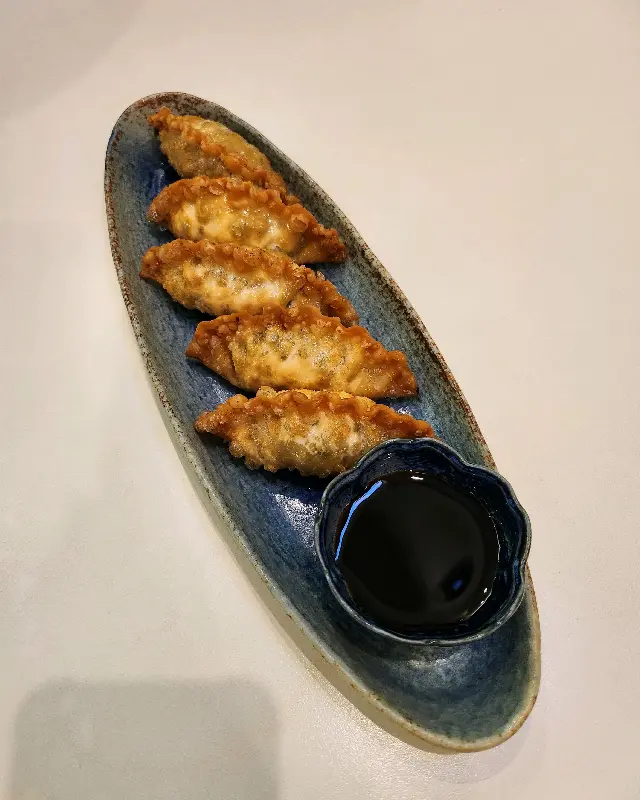 겉바속촉 군만두