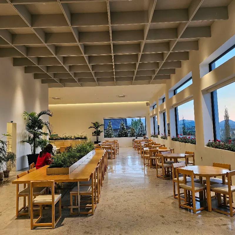 샬로우커피 내부