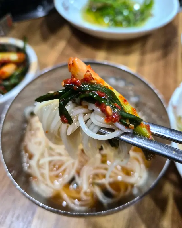 국수와 파김치의 환상적인 조합