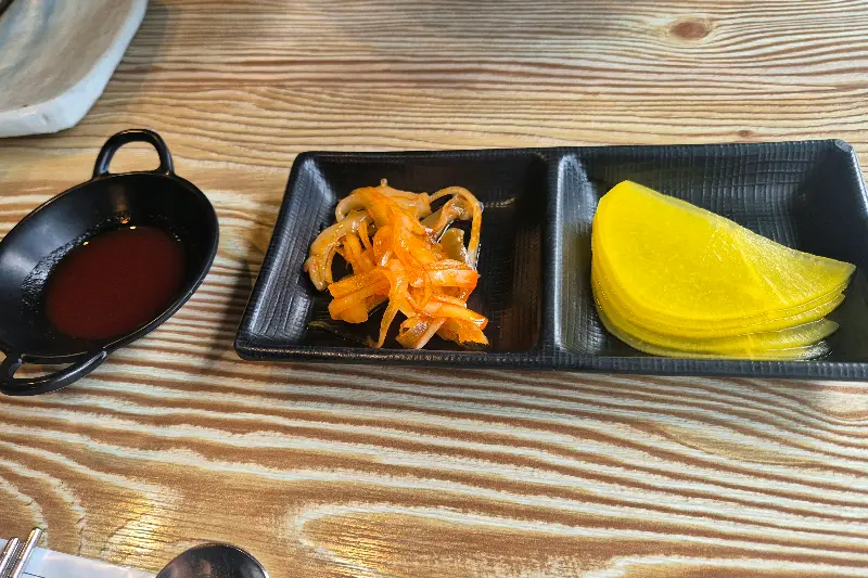 단무지와 붉은 양파