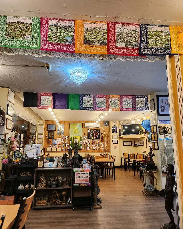 식당 내부 인테리어