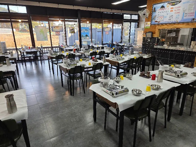 해산물 칼국수의 푸짐한 비주얼