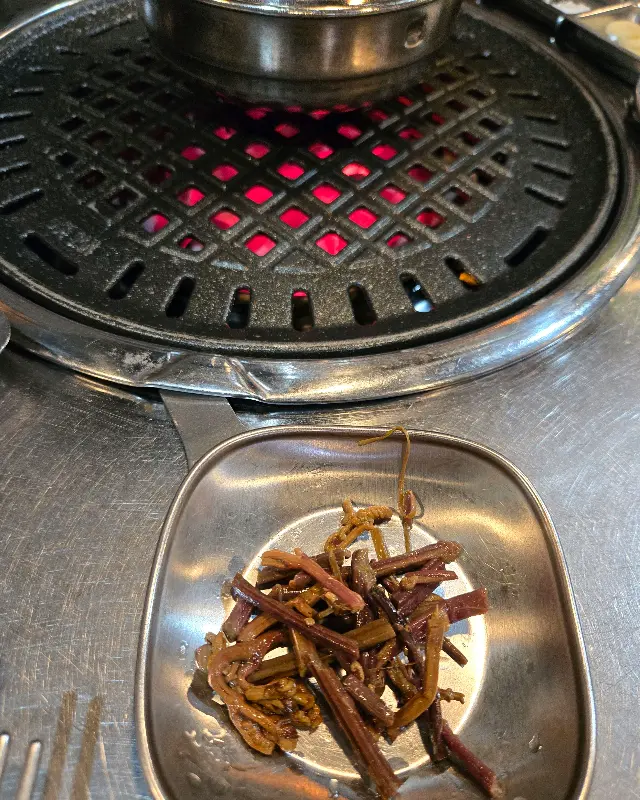 잘 구워진 흑돼지