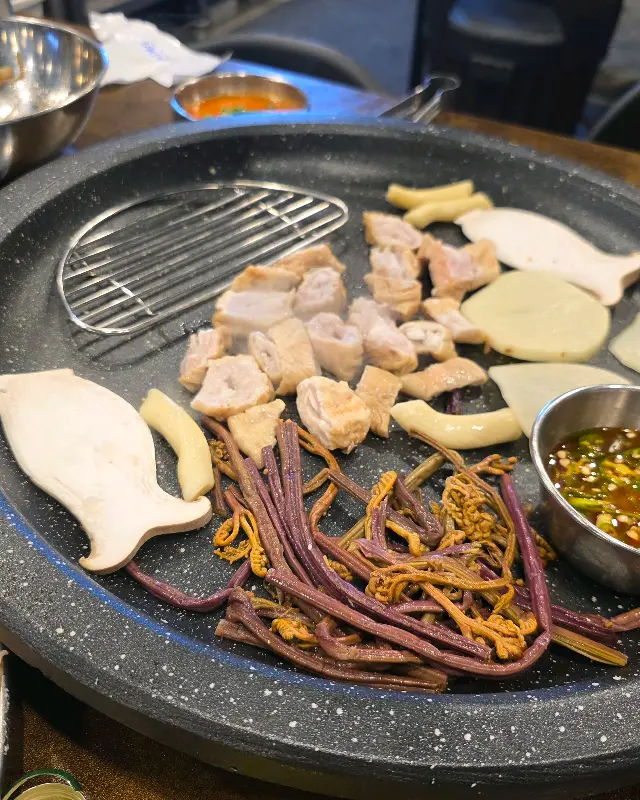 불판 위 막창 & 삼겹살