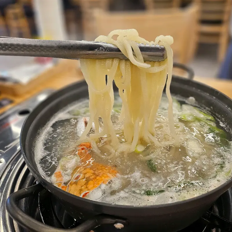 시원하고 칼칼한 칼국수