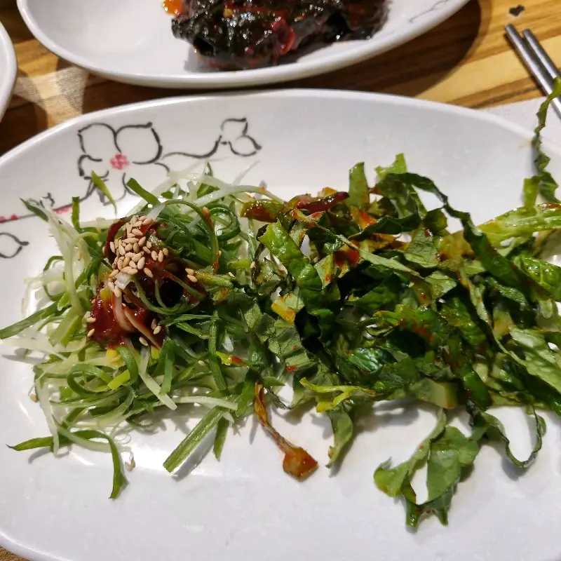 돌담위에 흑돼지 숯불구이