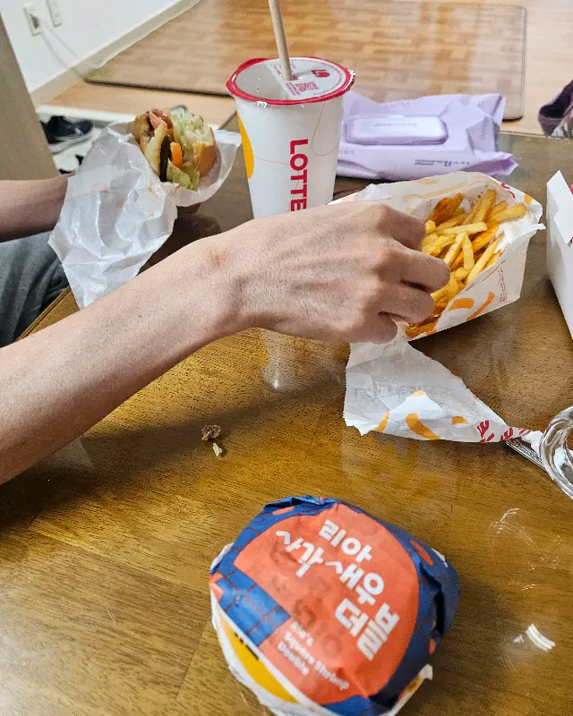 햄버거와 감자튀김