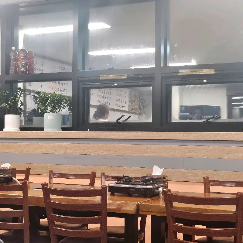 깔끔한 내부 인테리어