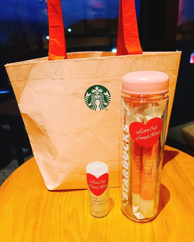 에코백과 텀블러