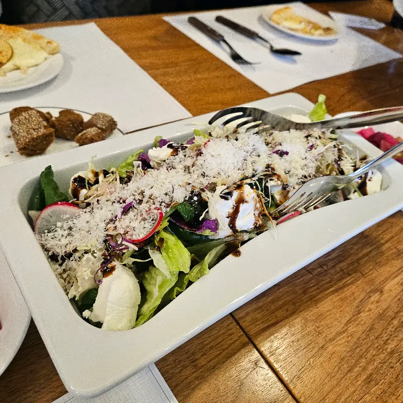 리코타 치즈 샐러드