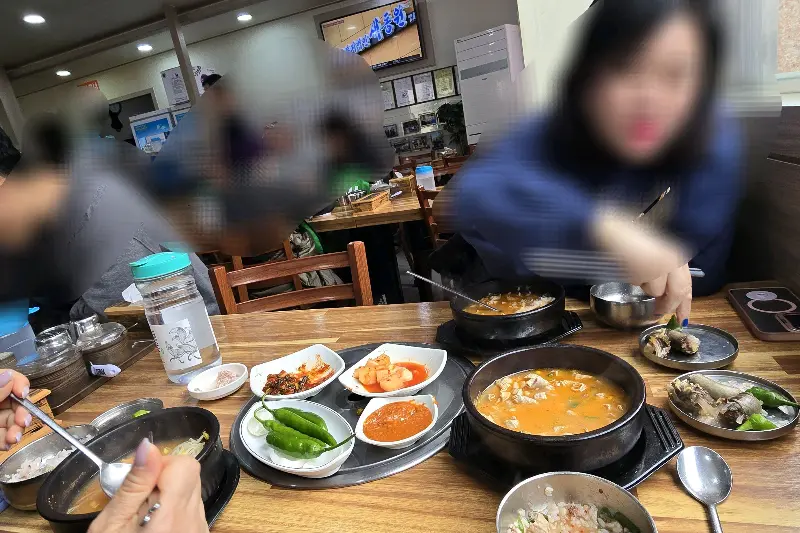 식당 내부 전경