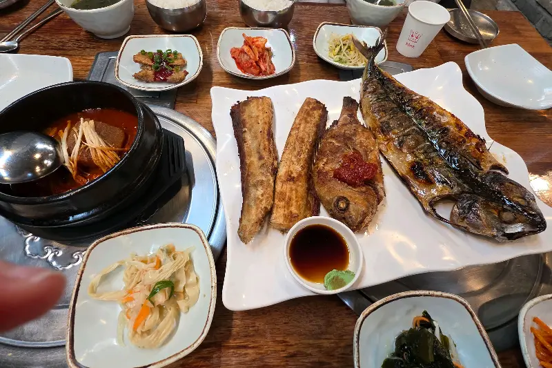 모듬 생선구이 한 상 차림