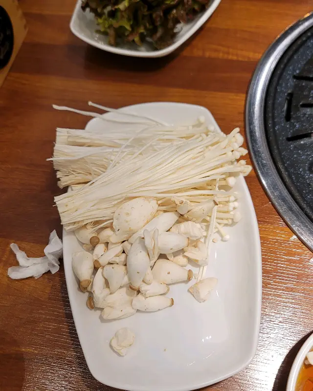 신선한 채소와 버섯