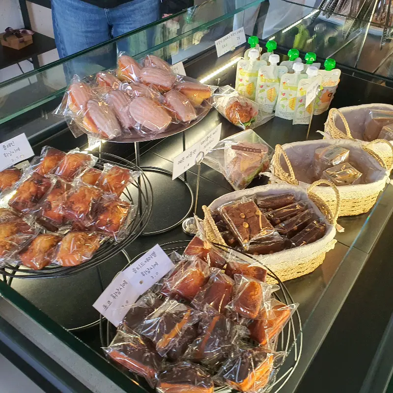 카페 레이어 내부 모습