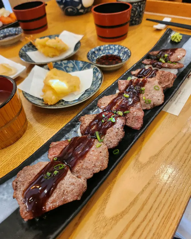 청담초밥에서 즐기는 맛있는 초밥 한 상