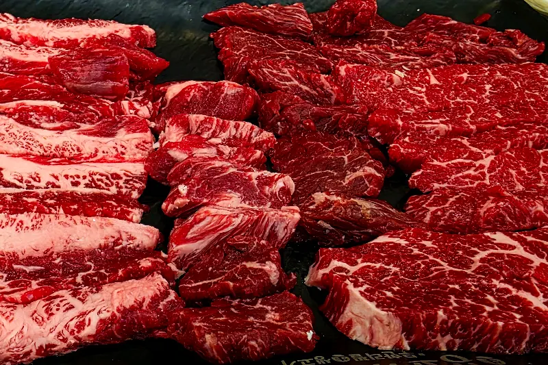 다양한 부위의 소고기
