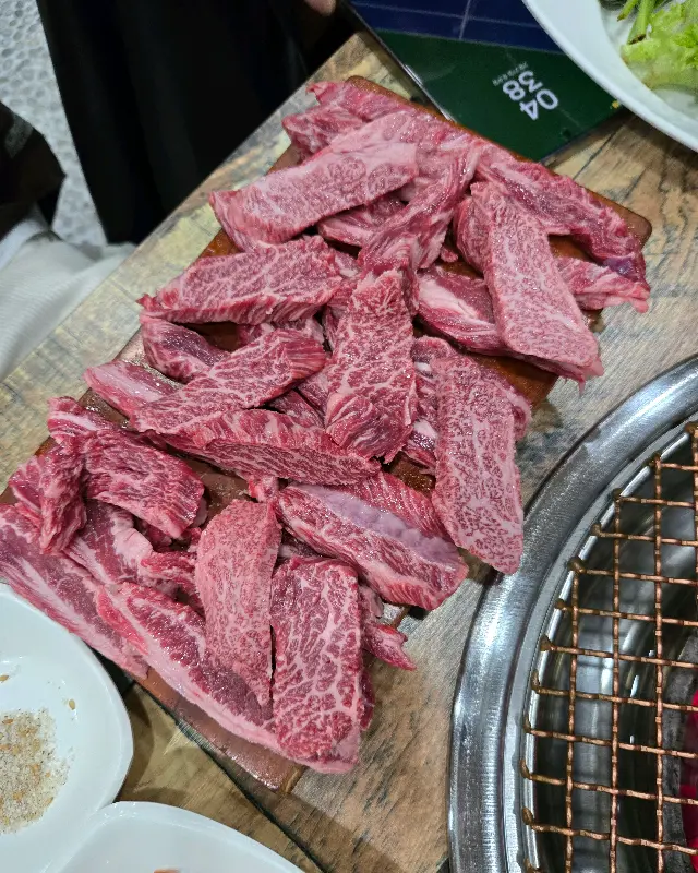 풍기온천숯불에서의 행복한 식사