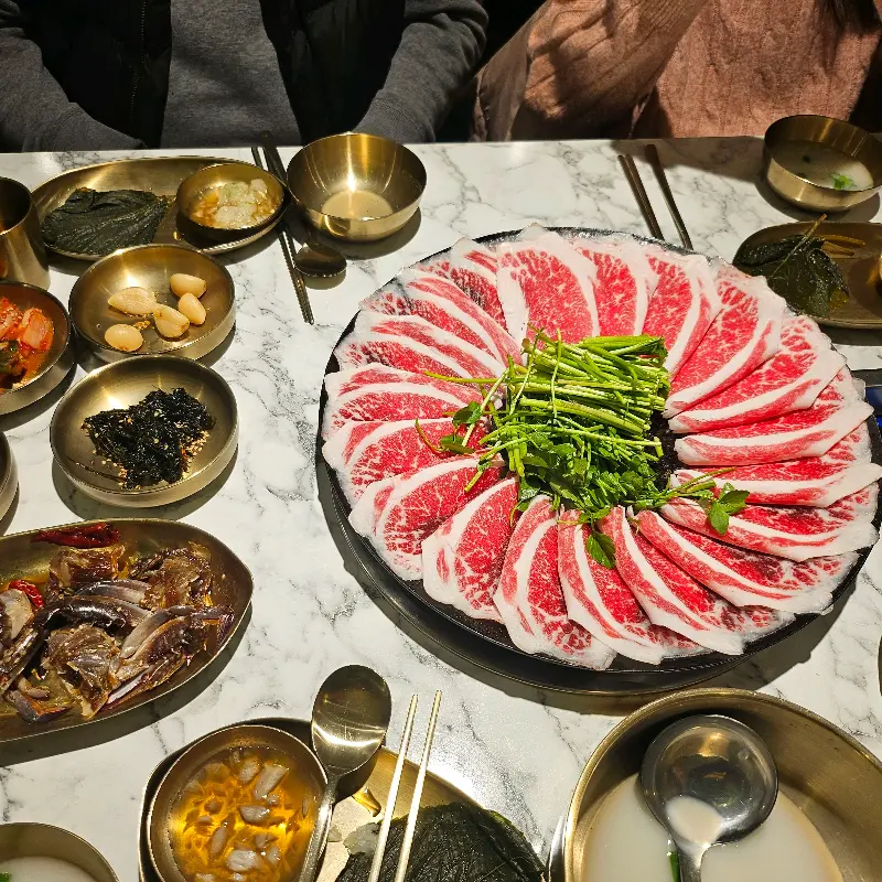 운암회관의 깻잎쌈