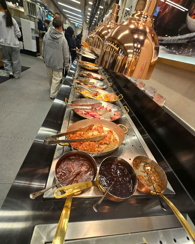 다양한 핫푸드 코너