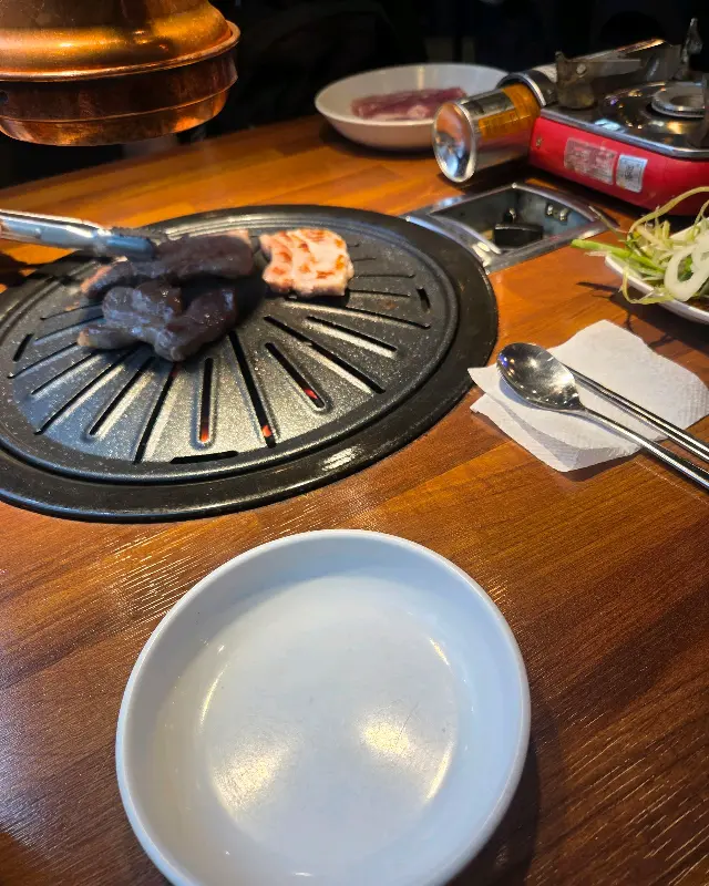 고기 굽는 모습