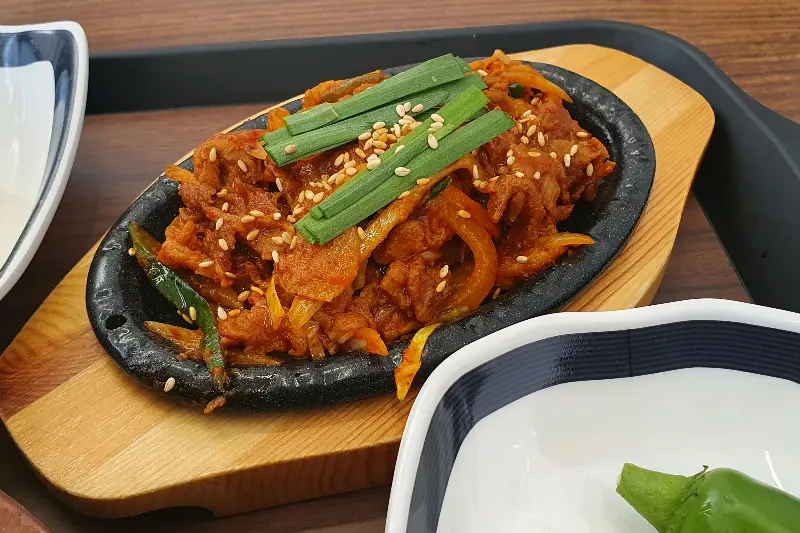 윤기가 흐르는 제육볶음