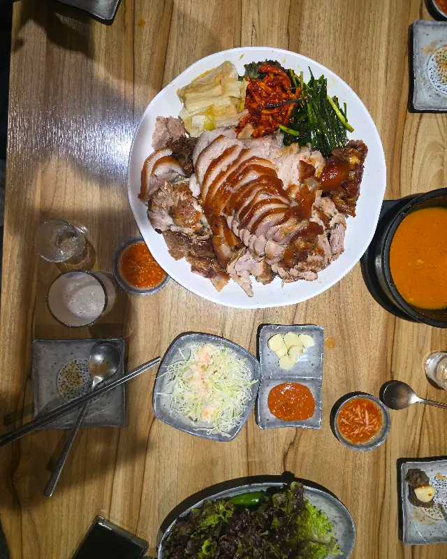 테이블 전체 샷