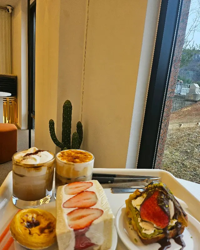 보기만 해도 군침이 도는 라이크림의 디저트 한 상 차림