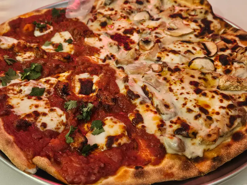 살시챠 라구 & 트러플 크림 머쉬룸