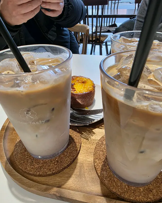 카페에서 즐기는 여유