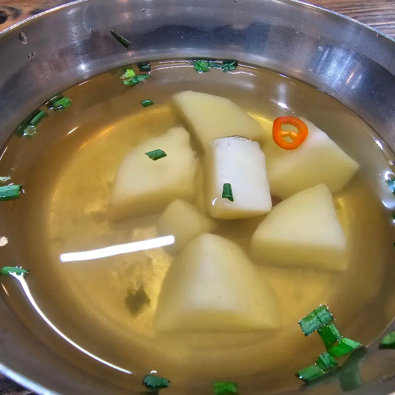 두머리부엌 나박김치