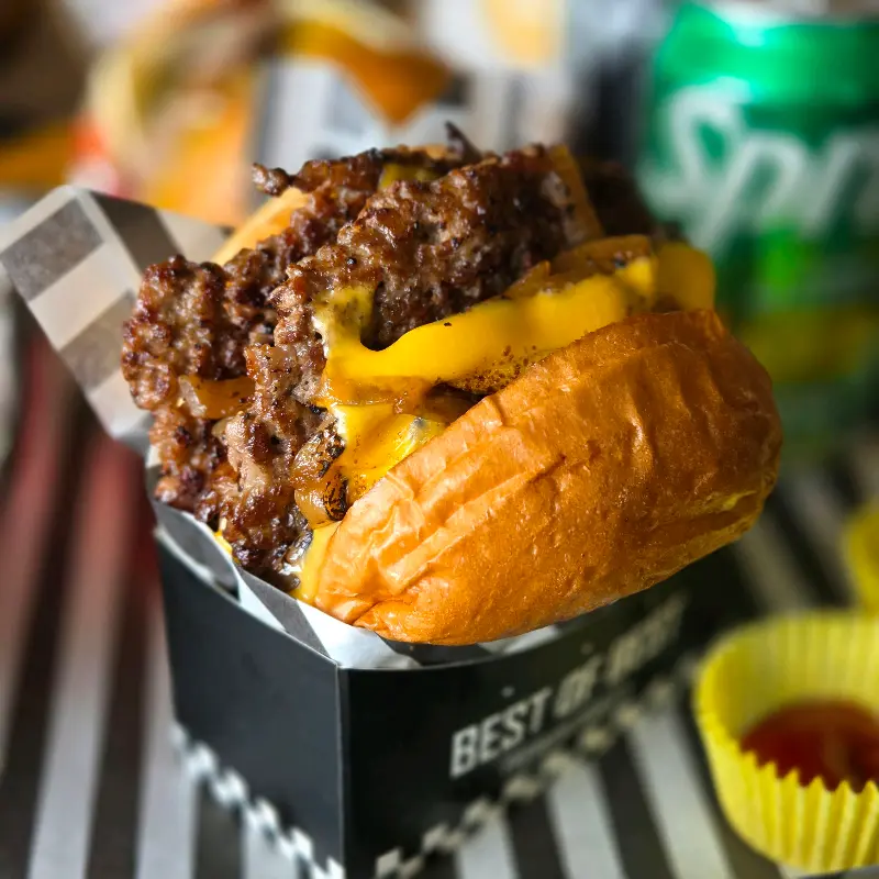 텍사스 스모크 더블 치즈 버거 단면