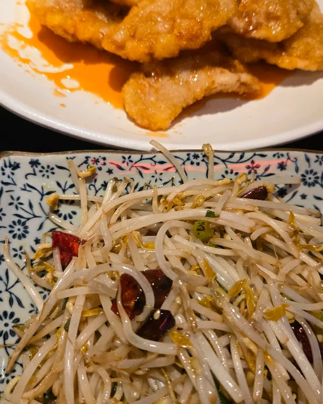 숙주볶음과 꿔바로우의 환상적인 조합