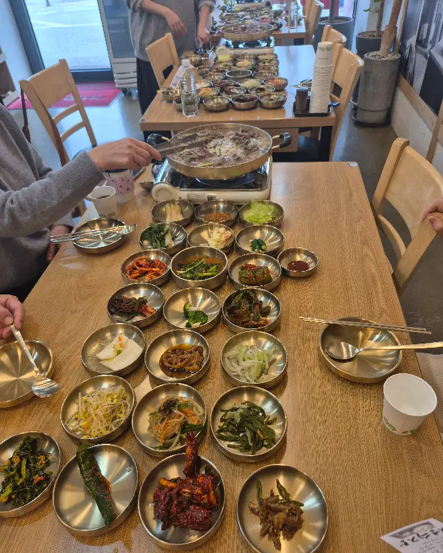 청수장 내부 전경