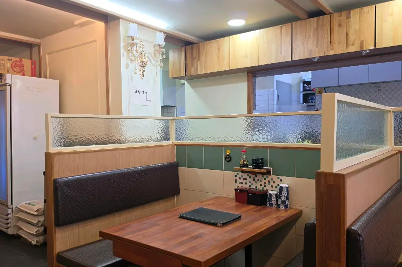 오성초밥 내부 인테리어