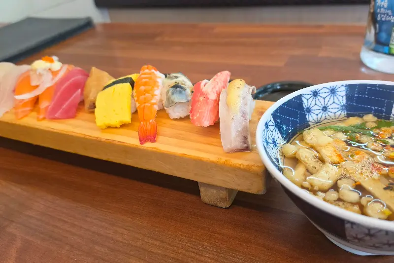 오늘의 초밥과 미니 우동