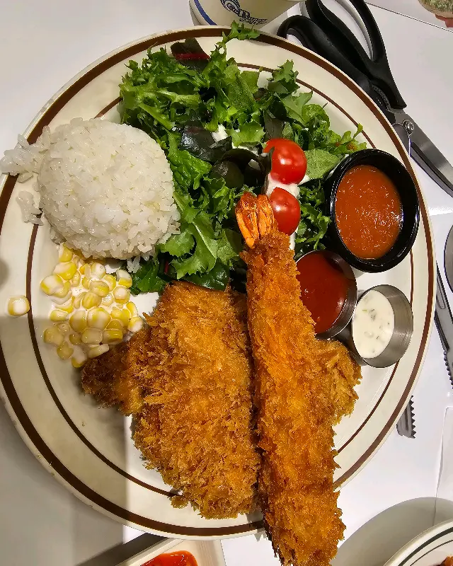 뜨돈 돈까스의 아름다운 자태