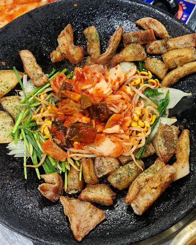 곱창과 김치의 조화