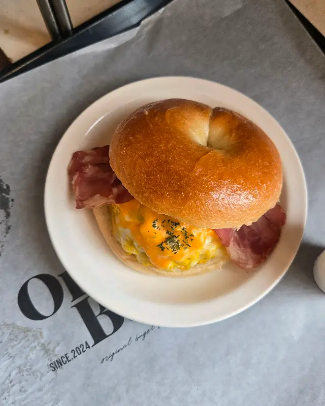 베이컨 에그마요 베이글