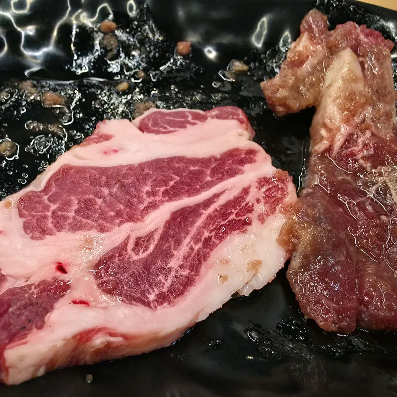 마블링이 예술인 소고기