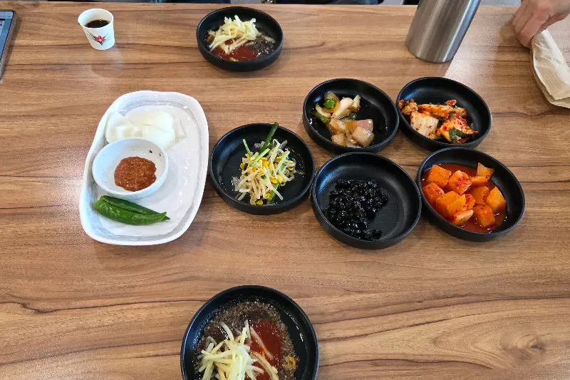 깔끔한 테이블 세팅