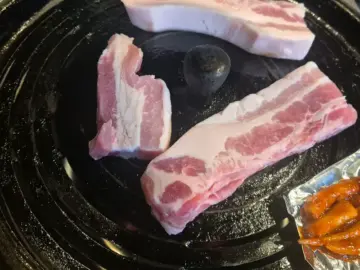 송정동 골목길 숨은 보석, 오복에서 맛보는 인생 삼겹살 맛집 향연