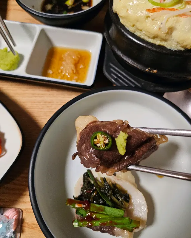 차돌 삼합 근접샷