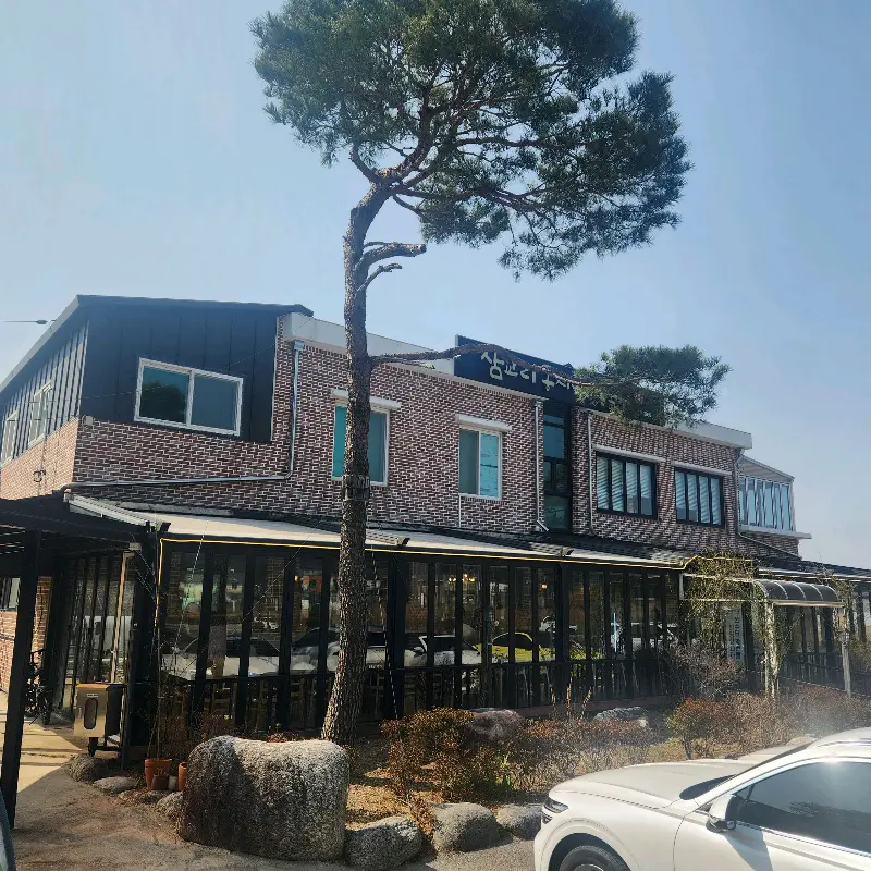 푸짐한 막국수 한 상 차림