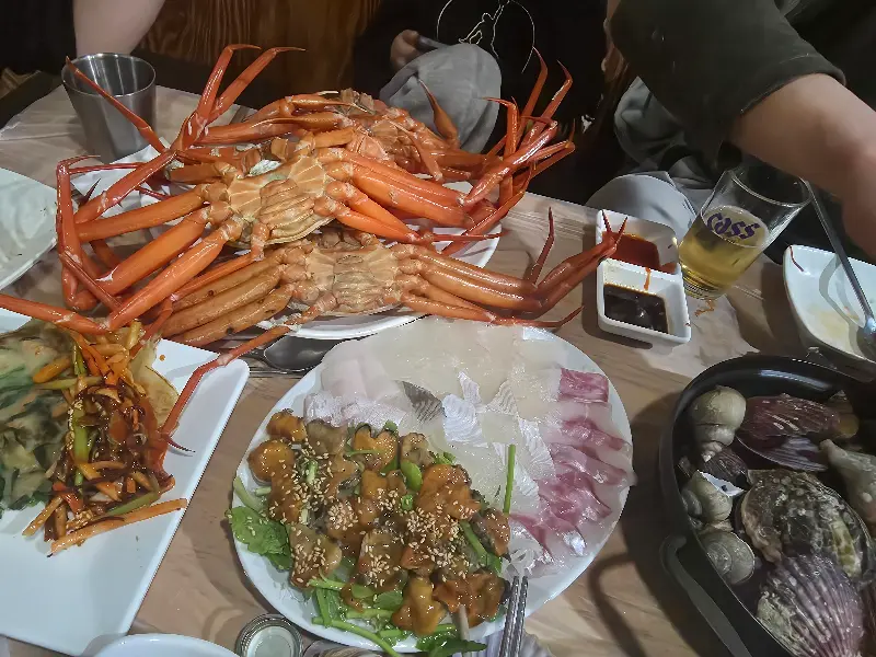 푸짐한 홍게 한 상 차림