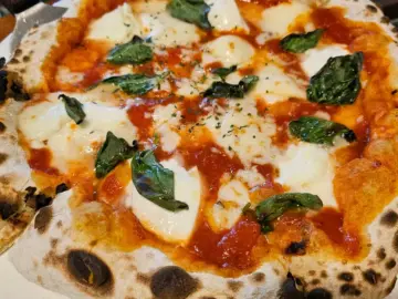 싱그러운 바람처럼, 대천 바다 내음 가득한 꽃피는 화덕피자에서 맛보는 인생 피자 맛집