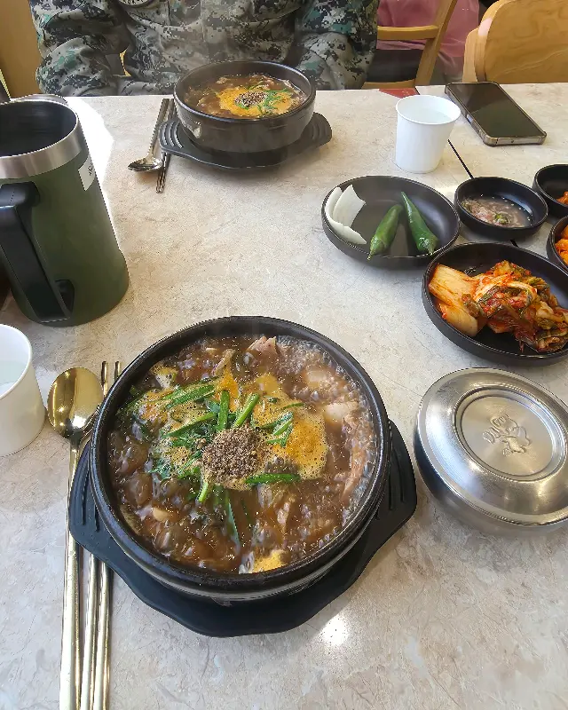 깔끔한 테이블 세팅