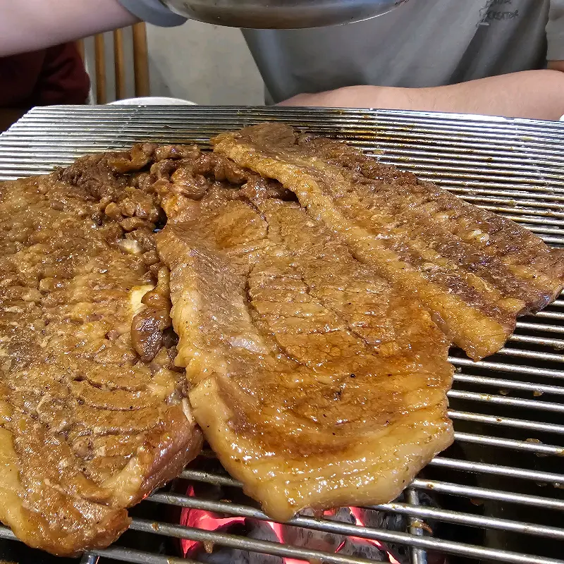 숯불향 가득한 갈비
